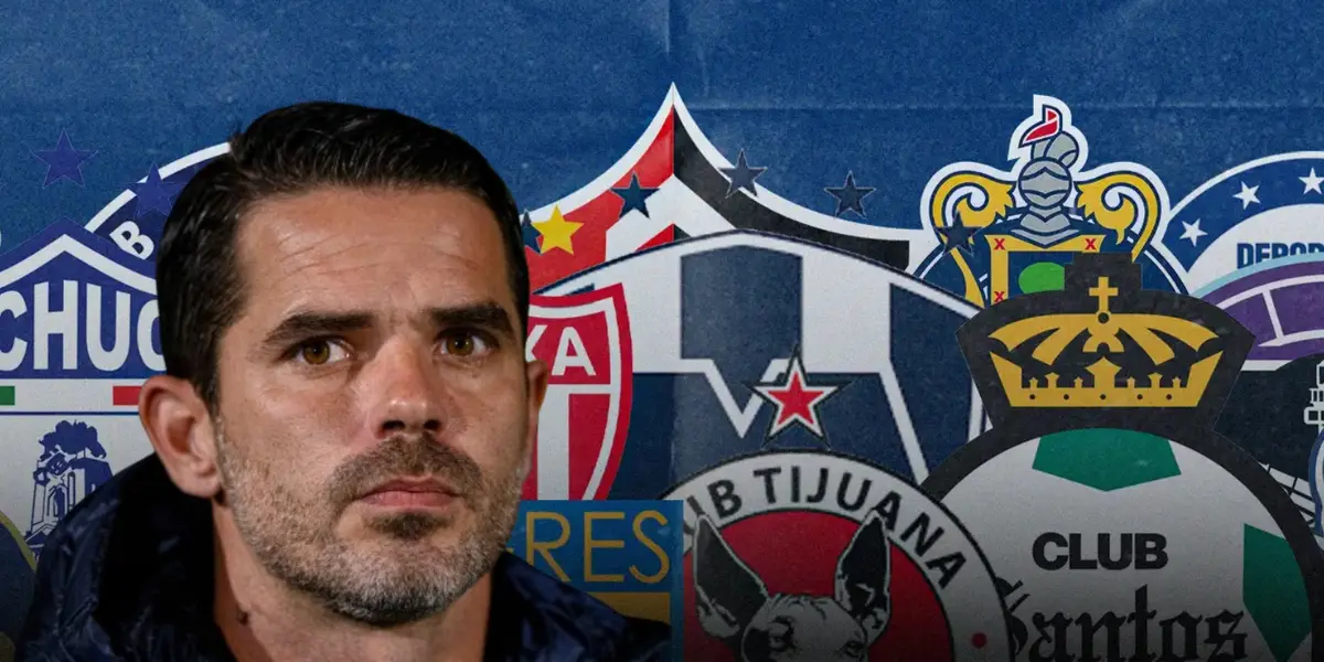 Fernando Gago junto a escudos de equipos de la Liga MX / FOTO GETTY IMAGES