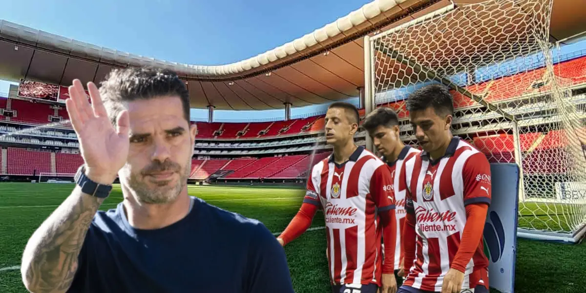 Fernando Gago saludando y jugadores de Chivas caminando/ Foto Fútbol Total.