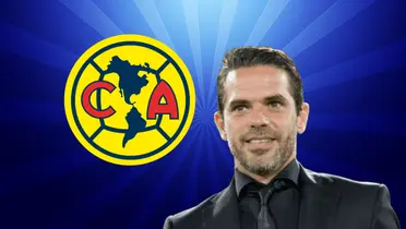 Fernando Gago y escudo del América a su lado/Foto Brandemia.