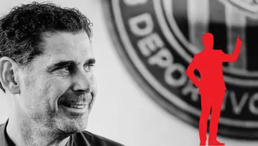 Fernando Hierro en oficina de Chivas. Foto: Notisistema