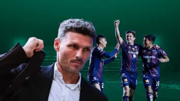 Fernando Ortiz y jugadores del Atlante/Foto Santos Laguna.