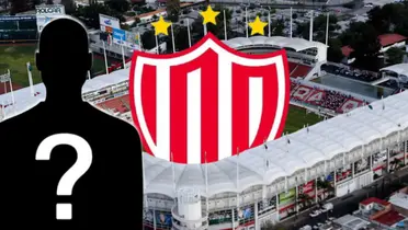 Figura incógnito junto al escudo del Necaxa / FREEPIK