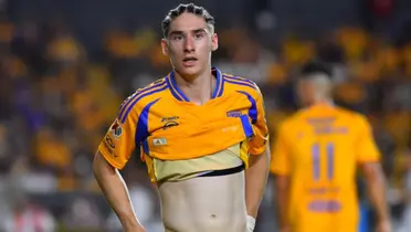 Flores en partido. Foto: Futbol Total