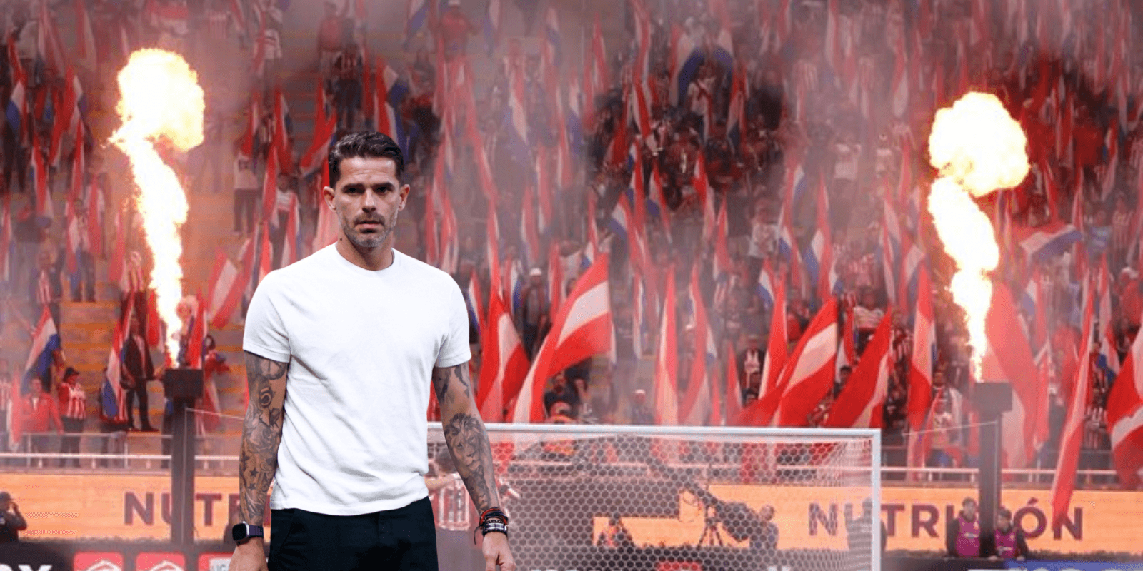 Fondo de CHIVAS con Gago al frente