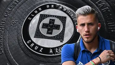 Fondo tomado de Tienda Cruz Azul, con Piovi al frente