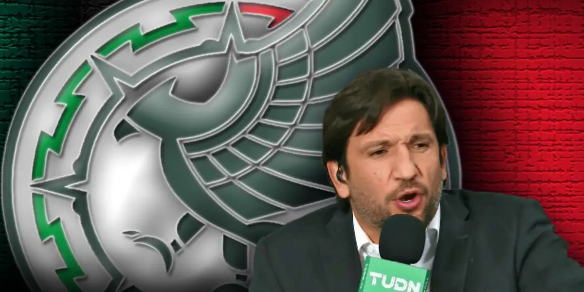 Francisco 'Kikín' Fonseca hablando con micrófono/Foto Pinterest.