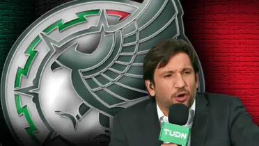 Francisco 'Kikín' Fonseca hablando con micrófono/Foto Pinterest.