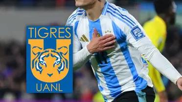 Futbolista de la Selección Argentina y escudo de Tigres/Foto AFA.