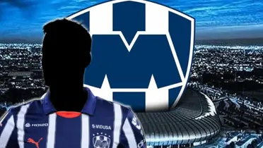 Futbolista incógnito de Rayados junto al Estadio BBVA / FOTO MARCA