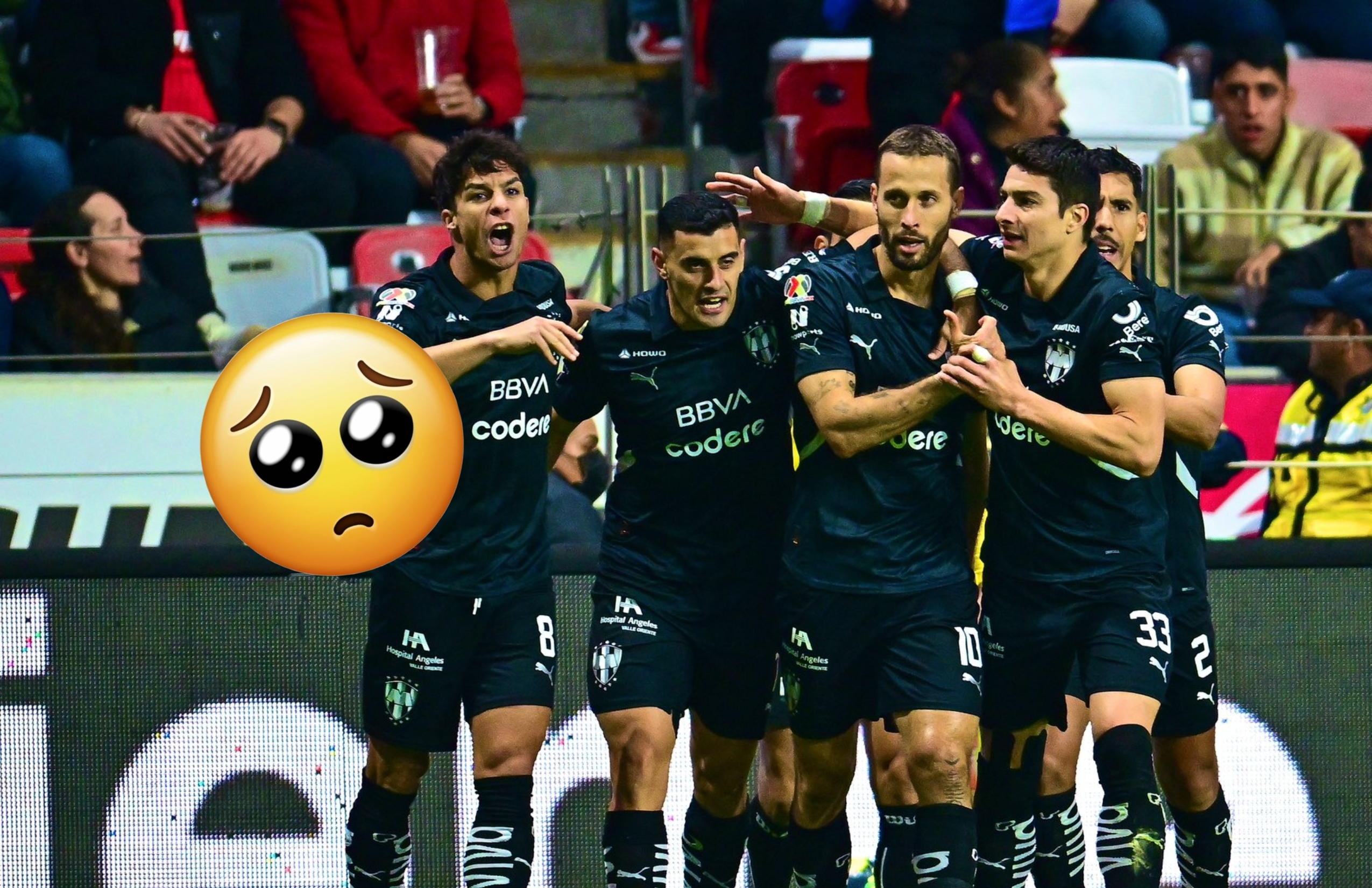 Futbolistas de Monterrey festejando y emoji lloroso a su lado/Foto Soy Rayado.