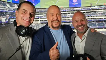 García, Bermúdez y Martinoli en palco. Foto: Récord