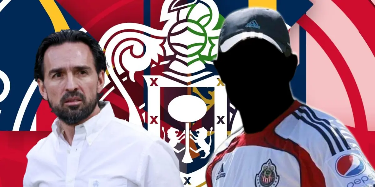 Gerardo Espinoza junto a entrenador incógnito de Chivas / FOTO AFMEDIOS