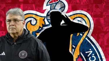 Gerardo Martino junto a futbolista incógnito / FOTO MLS EN ESPAÑOL
