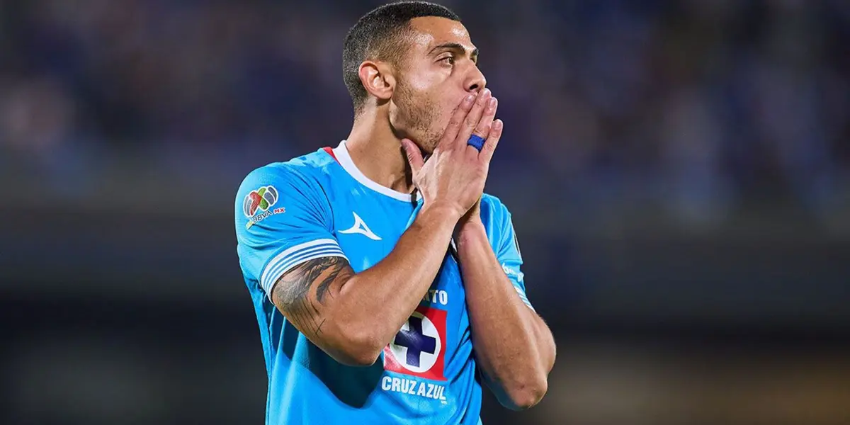 Giakoumakis en partido. Foto: Mediotiempo