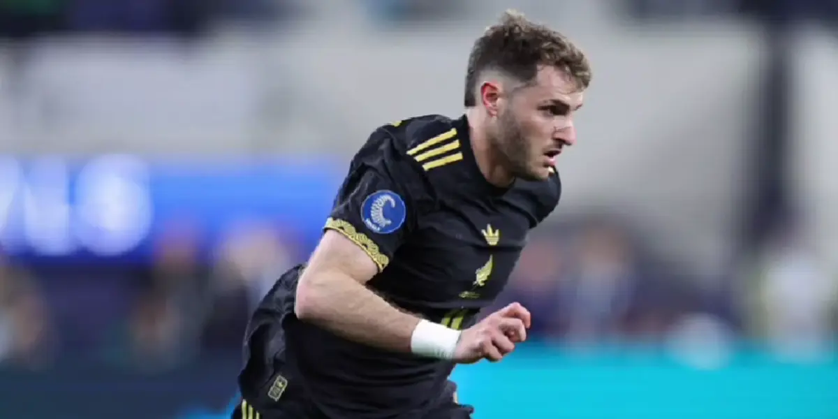 Giménez vs Canadá. Foto: Selección Mexicana