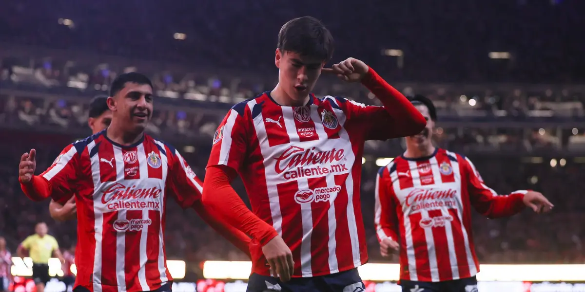González celebrando. Foto: Chivas