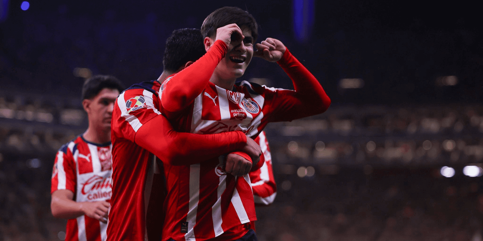 González festejando. Foto: Chivas
