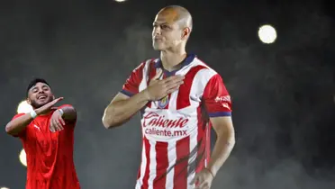 Gracias al Chicharito, Chivas ya le gana a Toluca y eso que aún no juegan