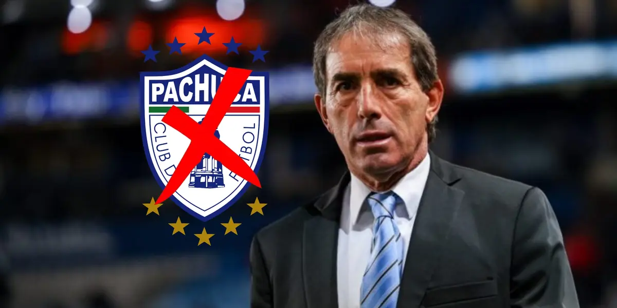 Guillermo Almada y escudo de Pachuca con cruz/Foto Claro Sports.