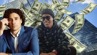 Guillermo Ochoa junto a Ronaldinho / FOTO INFOBAE