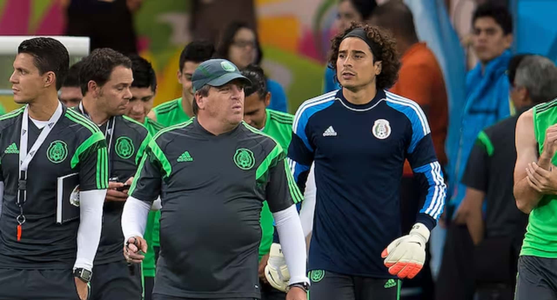 Guillermo Ochoa sería la mejor opción según Miguel Herrera