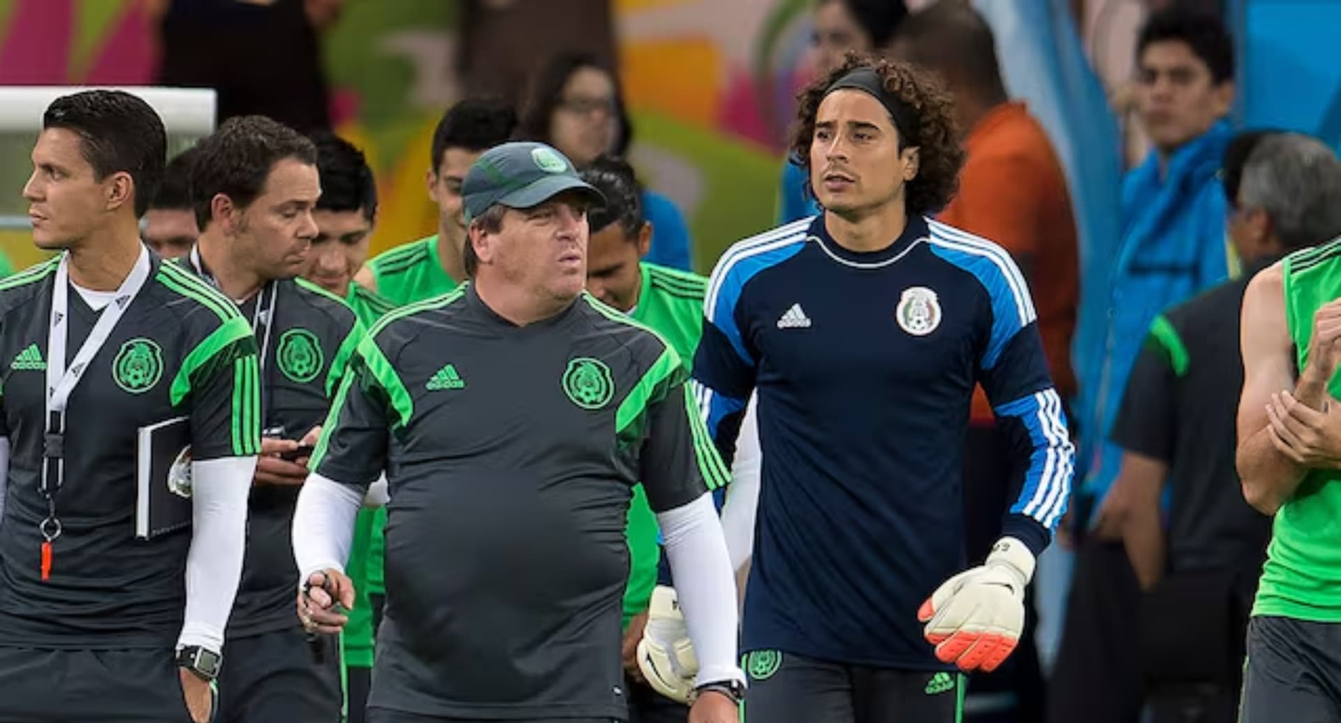 Guillermo Ochoa sería la mejor opción según Miguel Herrera