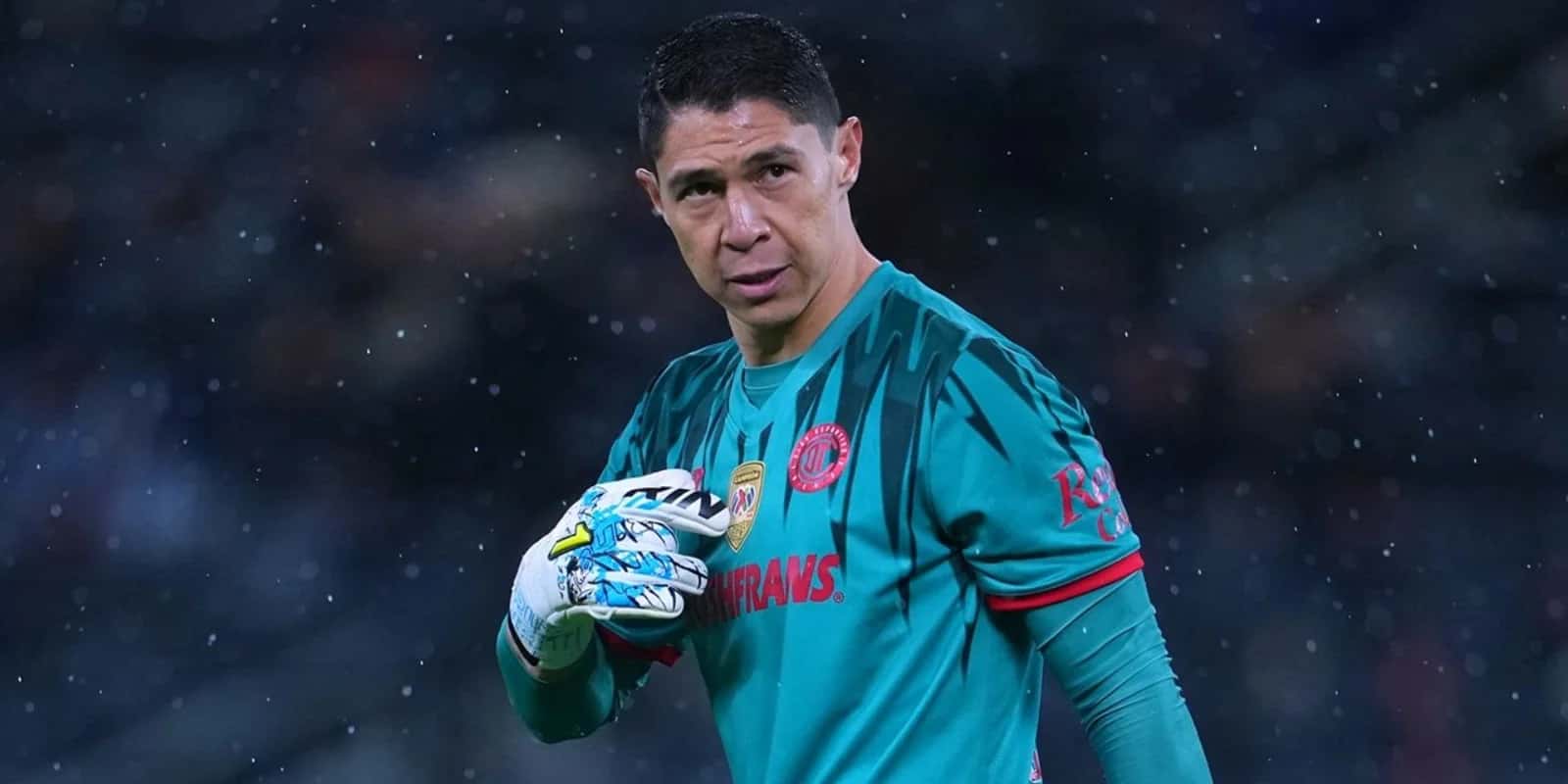 Hugo González encabeza lista de mejores porteros del Clausura 2026