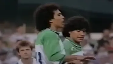 Hugo Sánchez junto a Diego Armando Maradona / FOTO YOUTUBE