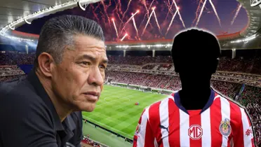 Ignacio Ambriz junto a futbolista incógnito de Chivas / FOTO MARCA
