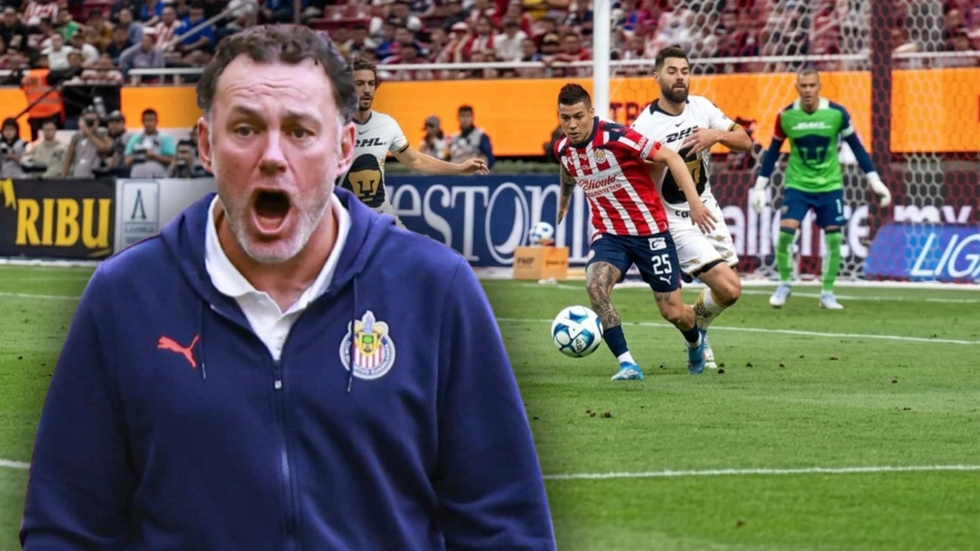 Ilustración digital de la polémica jugada en el partido entre Chivas y Pumas