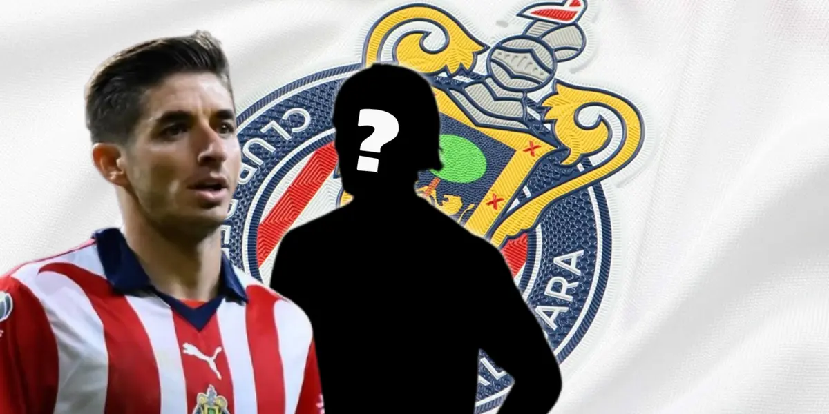 Isaác Brizuela junto a futbolista incógnito / FOTO MARCA