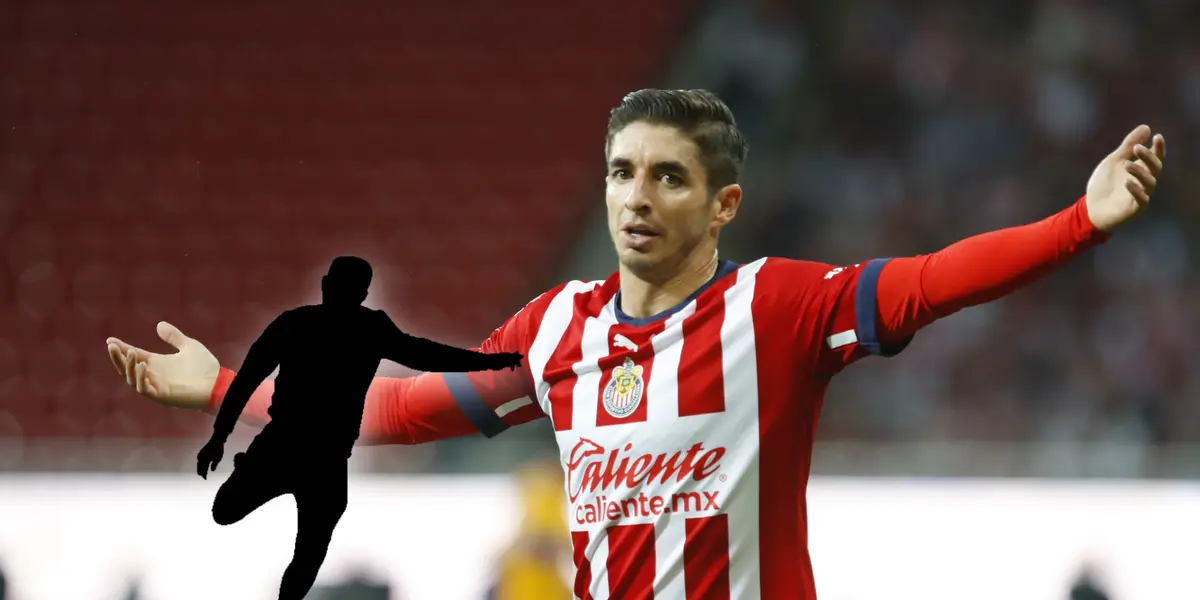Isaac Brizuela y silueta de futbolista/ Foto TUDN.