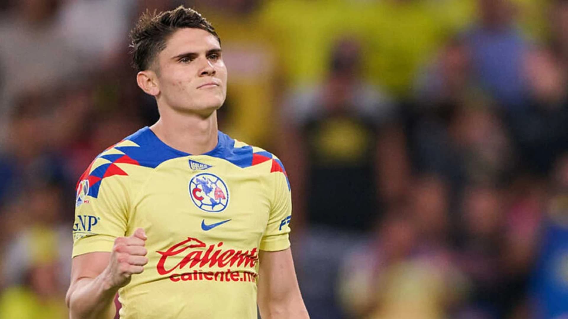 Israel Reyes durante un partido del Club América