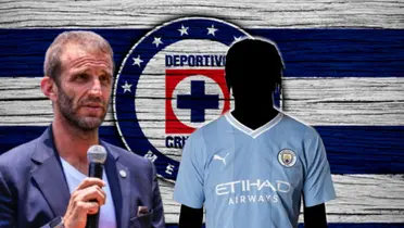 Iván Alonso junto a futbolista incógnito del Manchester City / FOTO ESTO