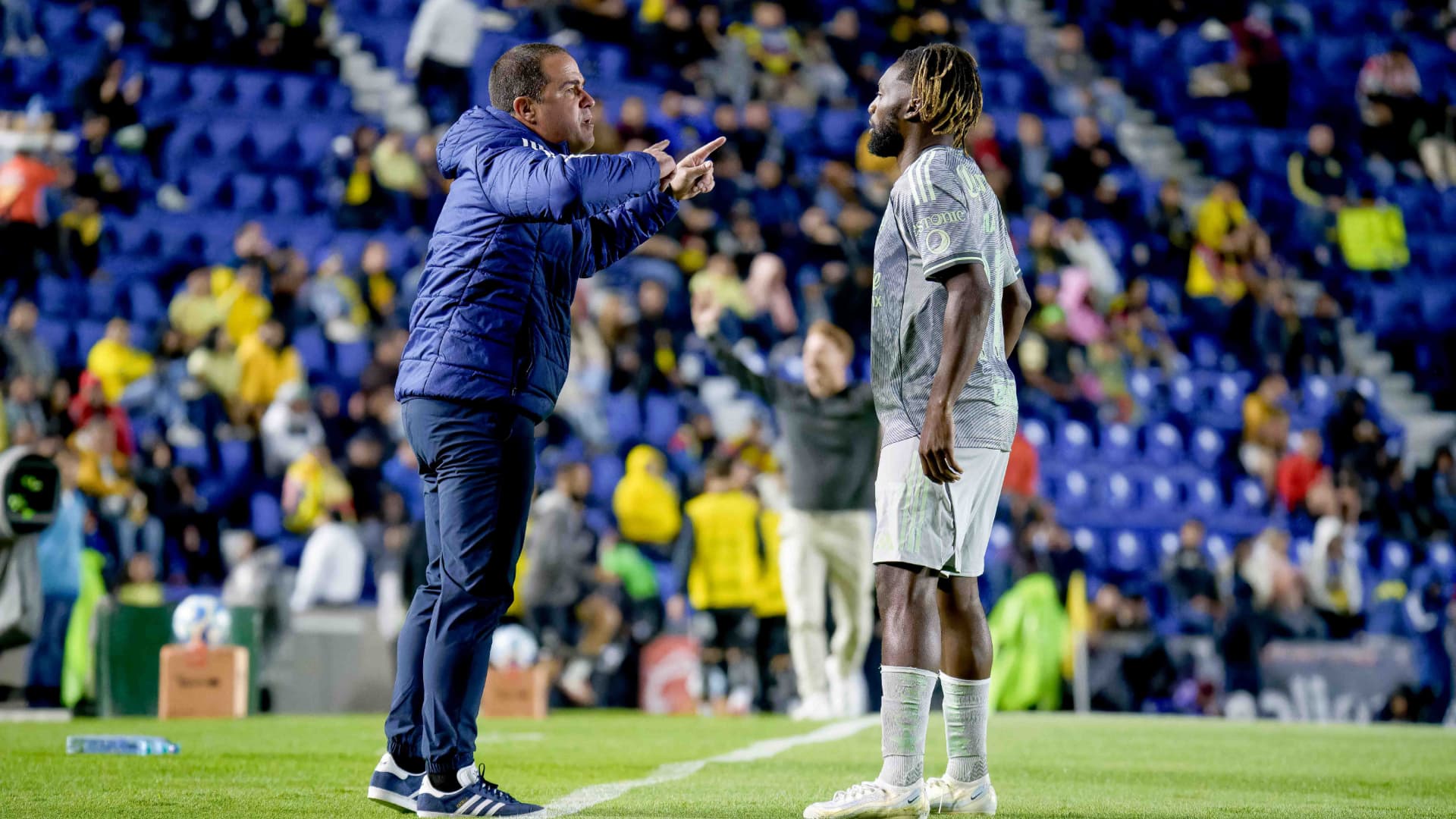 Jardine y Maximin parecen no estar en armonía (MexSport).