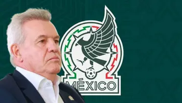 Javier Aguirre junto al escudo del Tri / FOTO ESPN