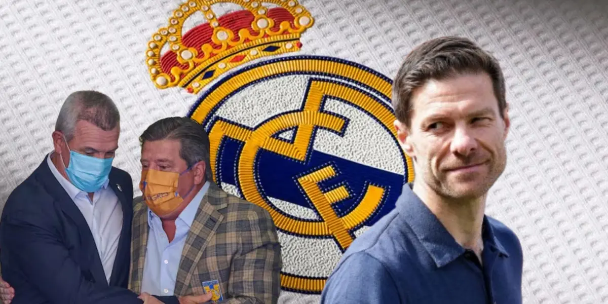 Javier Aguirre y Miguel Herrera junto a Xabi Alonso / FOTO RTVE ESPAÑA