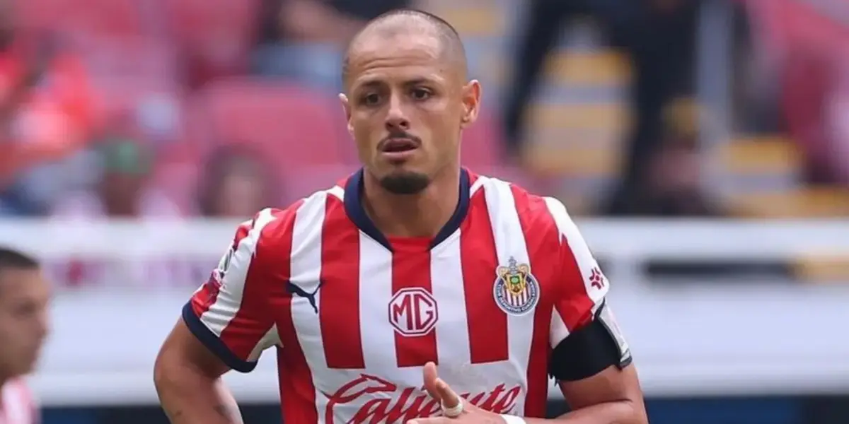 Javier Hernández con el jersey de Chivas / FOTO LÓPEZ DÓRIGA DIGITAL