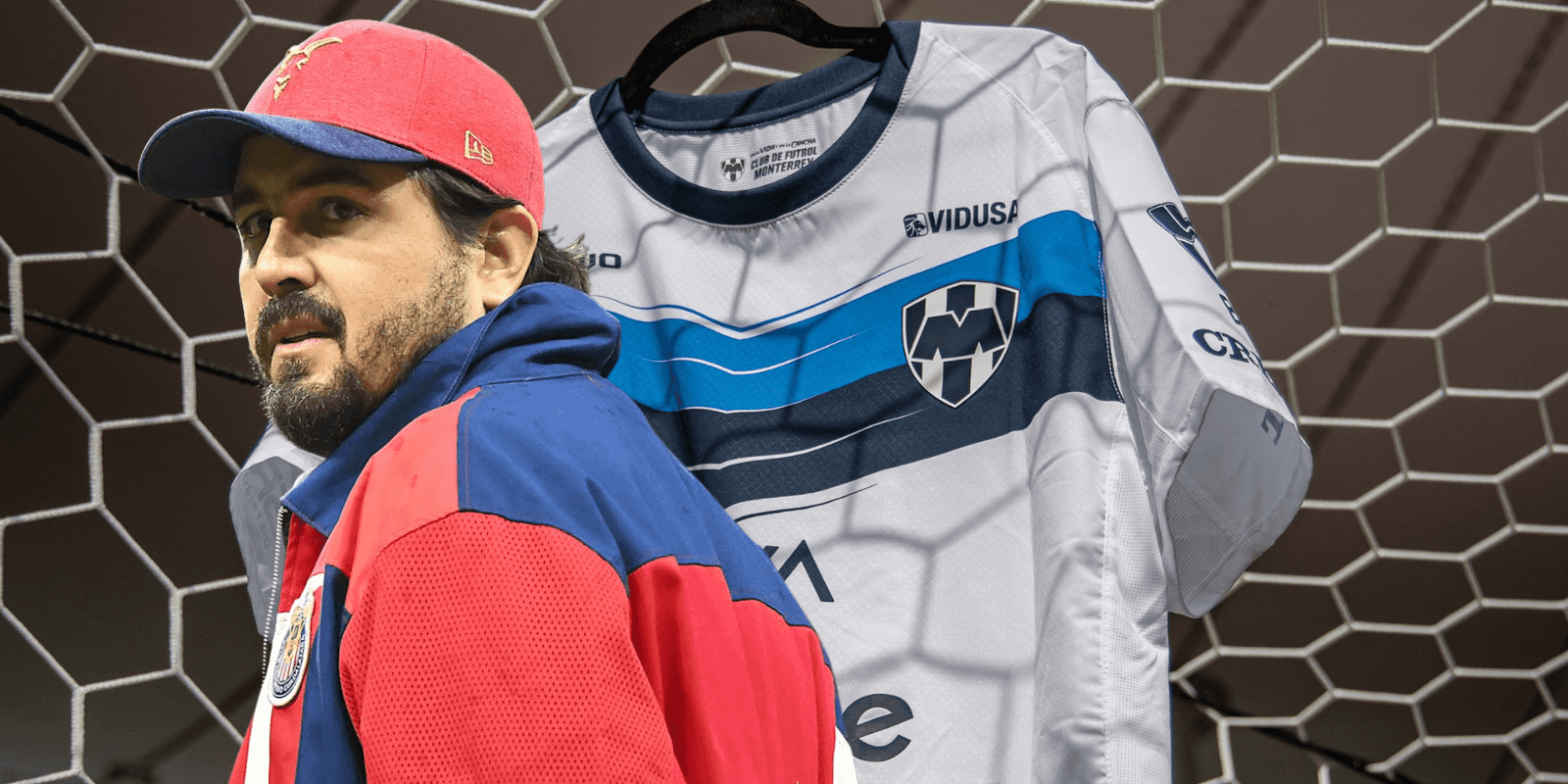 Jersey tomado de Rayados, con Amaury al frente