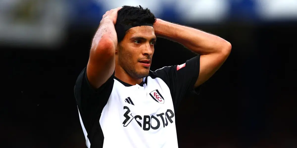 Jiménez en partido con Fulham. Foto: Sopitas