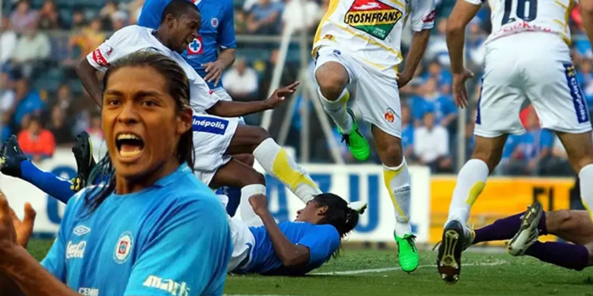 Joel Huiqui en el partido entre Cruz Azul y Monarcas Morelia / FOTO MEXSPORT