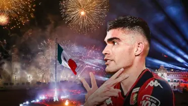 Johan Vásquez celebrando y bandera de México en fuegos artificiales/Foto Arizona Bilingual News.