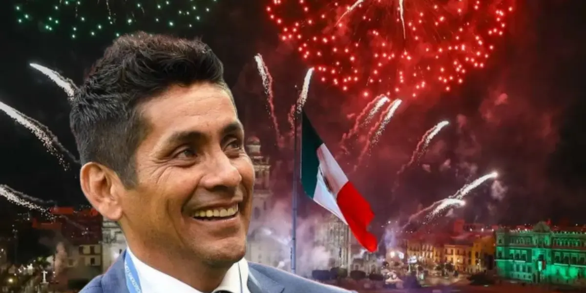 Jorge Campos sonriendo entre fuegos artificiales/Foto El Informador.