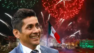 Jorge Campos sonriendo entre fuegos artificiales/Foto El Informador.