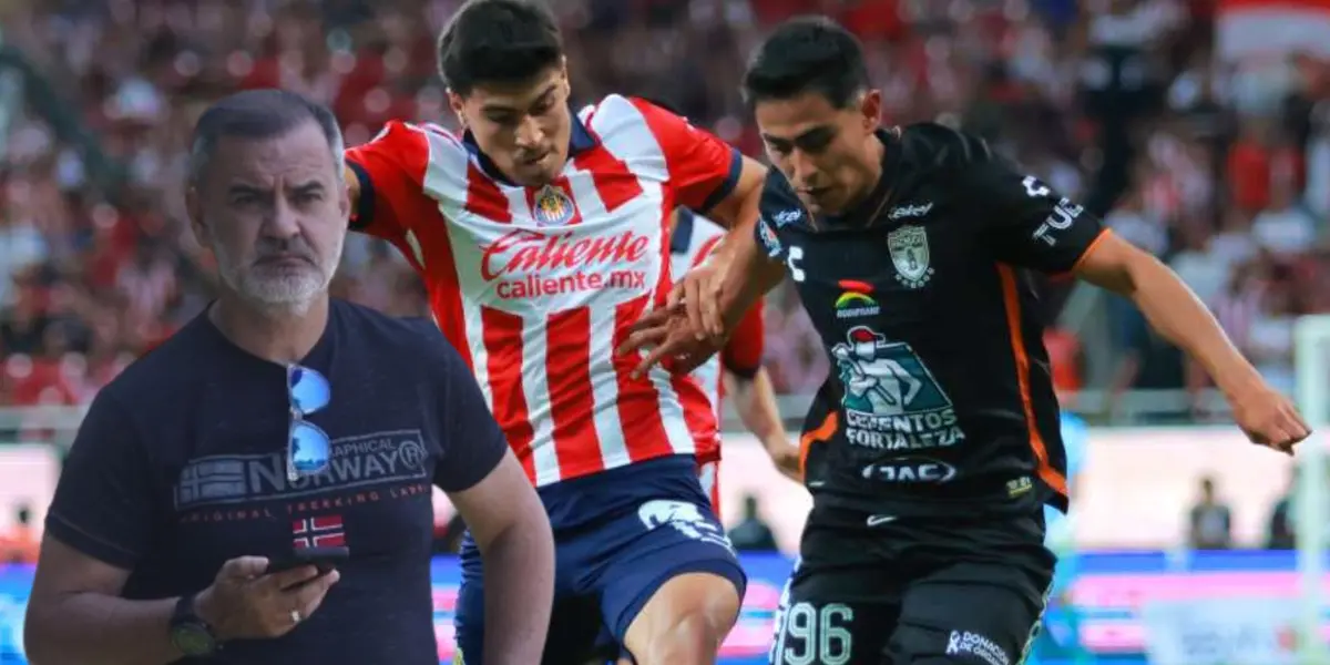 Juan Carlos Martínez Castrejo junto al Chivas vs Pachuca / FOTO X