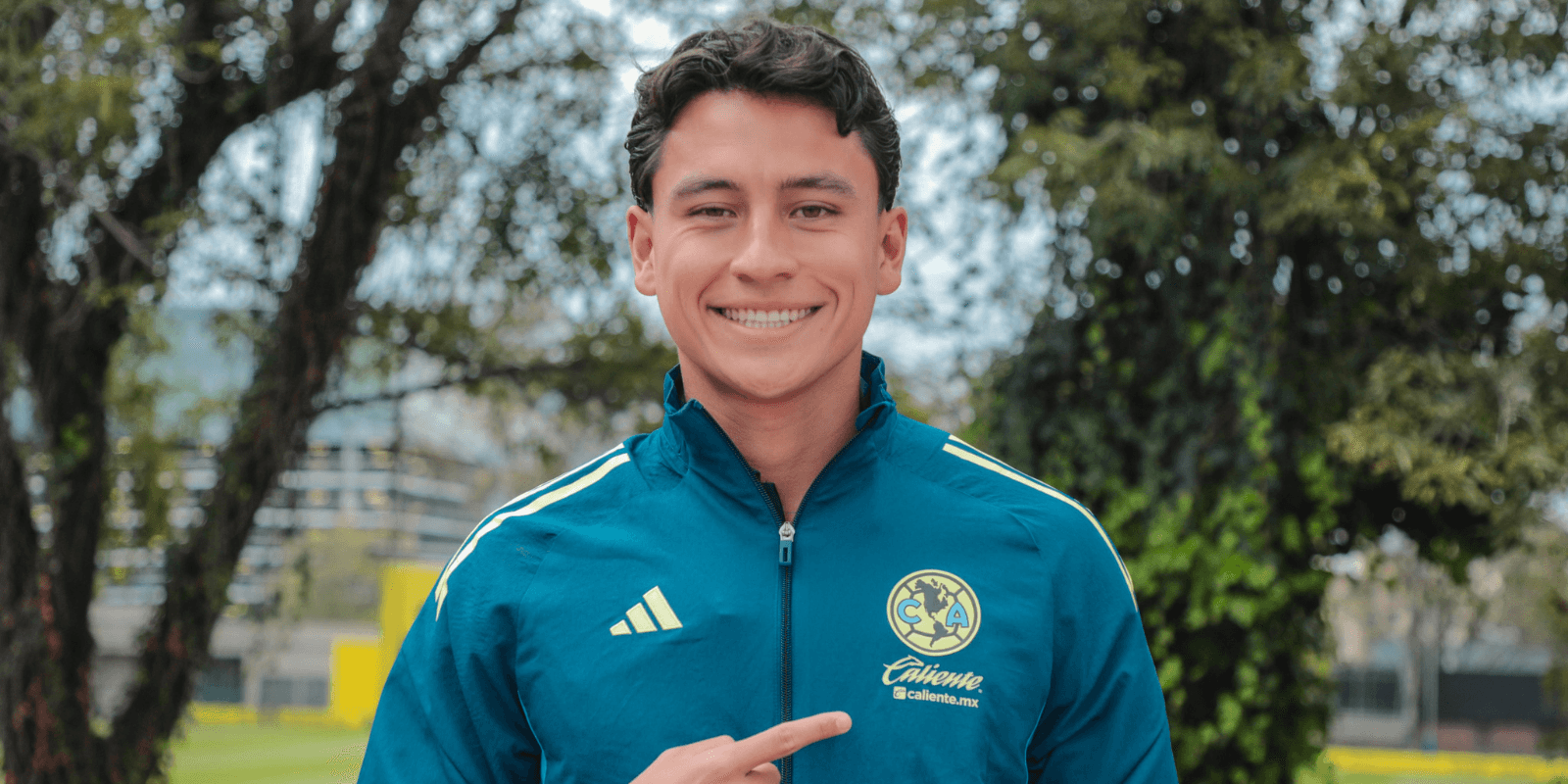 Juárez tras renovar. Foto: Club América
