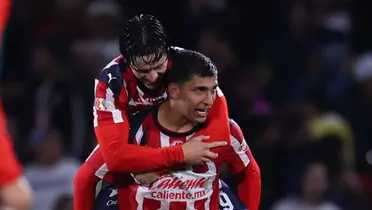 Jugadores celebrando. Foto: Chivas