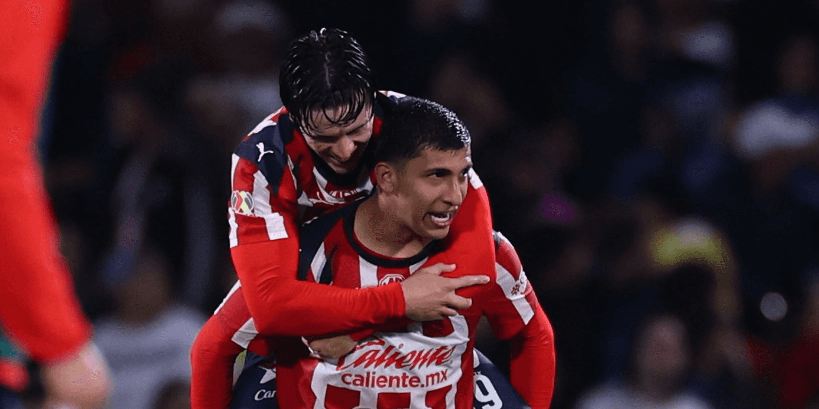 Jugadores celebrando. Foto: Chivas