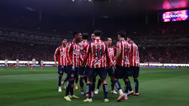 Jugadores celebrando. Foto: Chivas