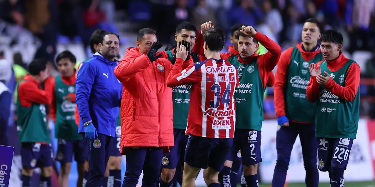 Jugadores celebrando. Foto: Chivas